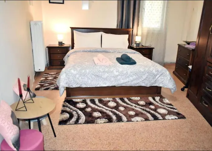 Little House * Mouzaki